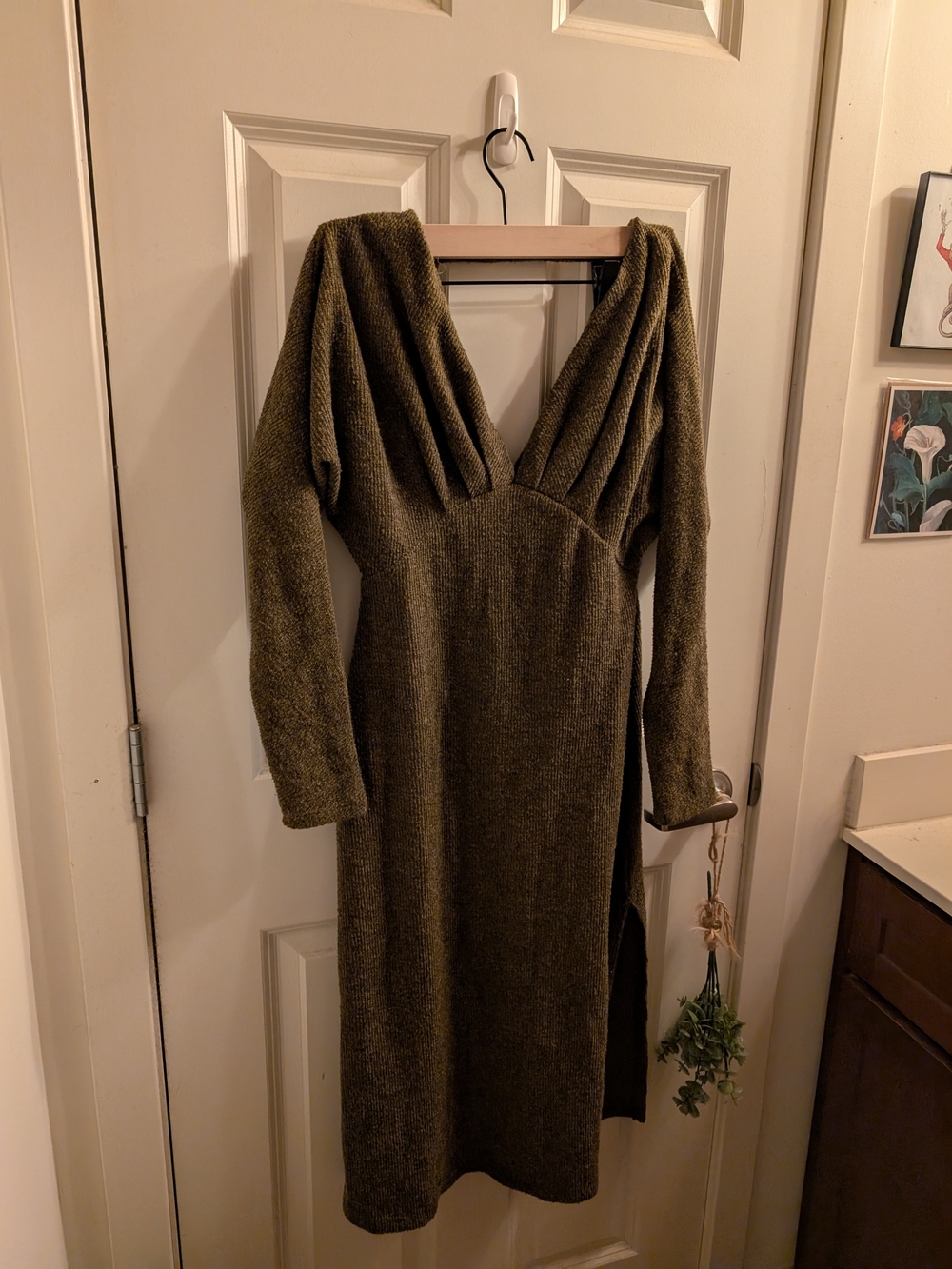 Olive Green Long Sleeve V-Neck Knit Dress